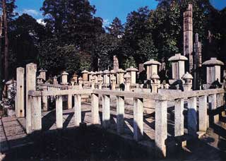 三井高利の墓