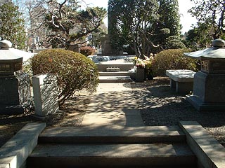 吉田秀雄の墓