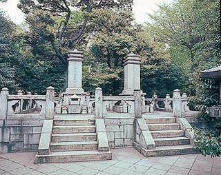 山県有朋の墓